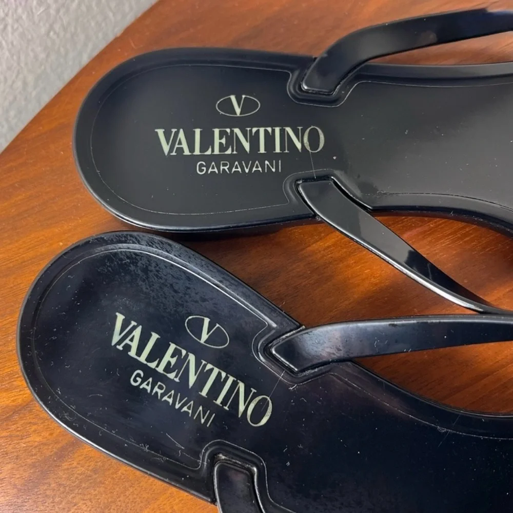 Valentino Garavani Jelly Thong Sandals with Rose Applique 🌹 - Picture 5 of 7
